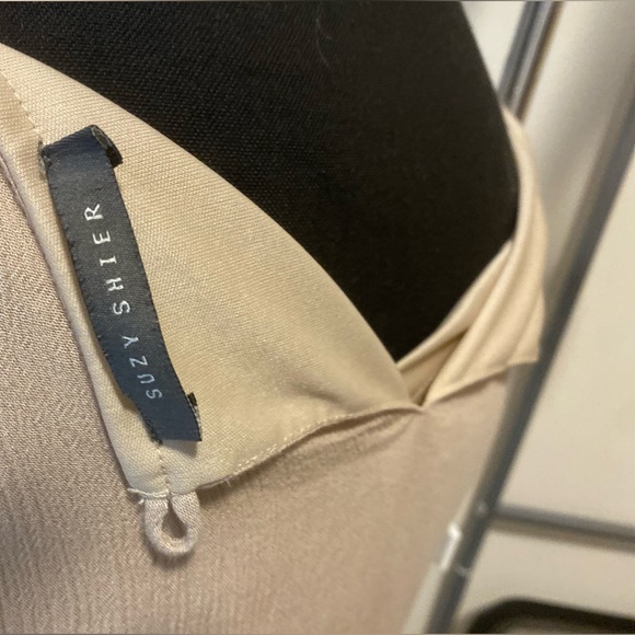 Beige summer flowy knee length dress - Picture 3 of 4